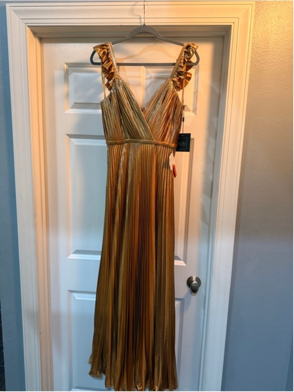 Women's Mac Duggal Gold Pleated Ruffled Maxi Dress Size 2 - Picture 6 of 11